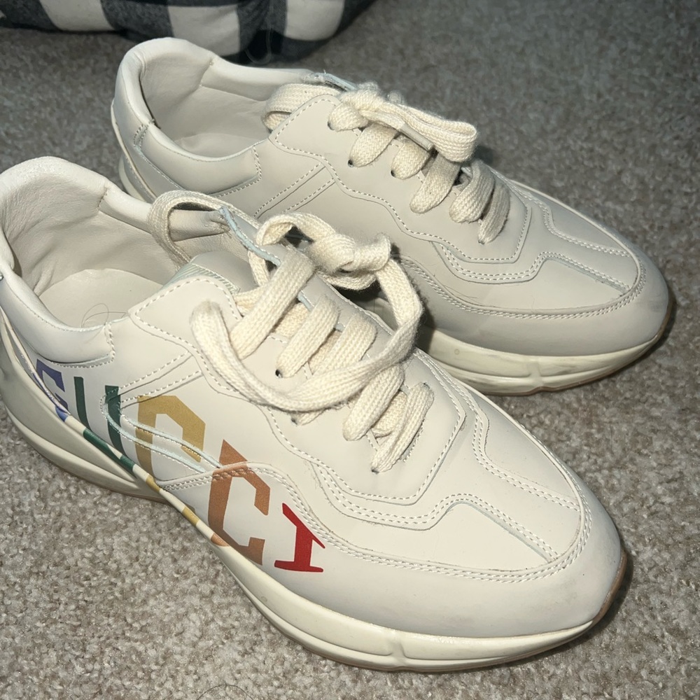 sneakers size 8 women